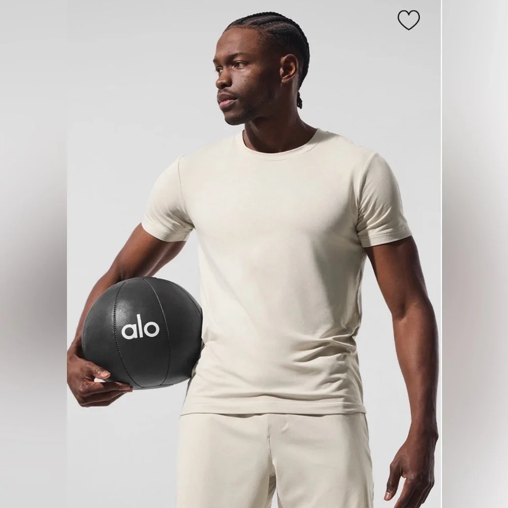 ALO Yoga Men’s “Conquer Reform” Short Sleeve (M) *BESTSELLER* - Picture 2 of 11